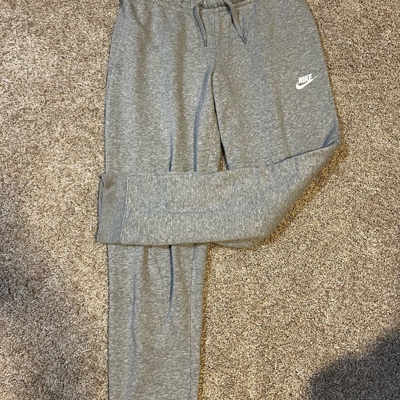 Nike Pants - Nike Gray Sweatpants